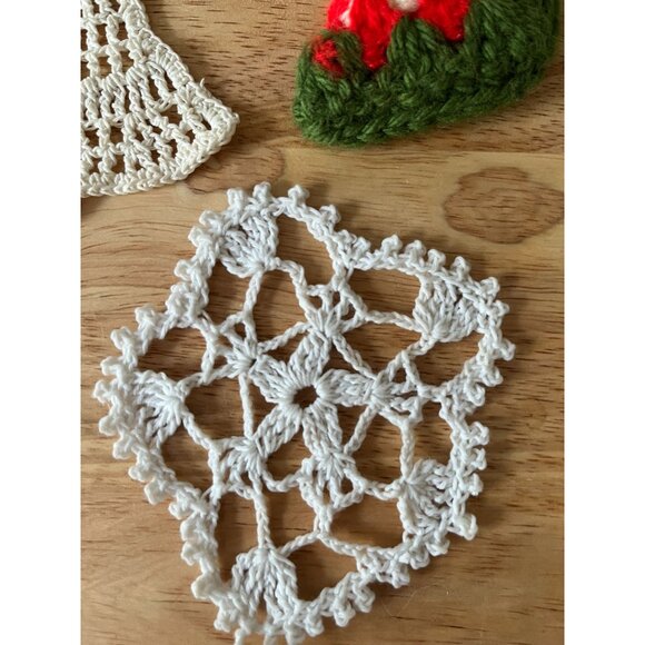 Set Of 5 Handmade Vintage Crochet Christmas Ornaments - Picture 3 of 7